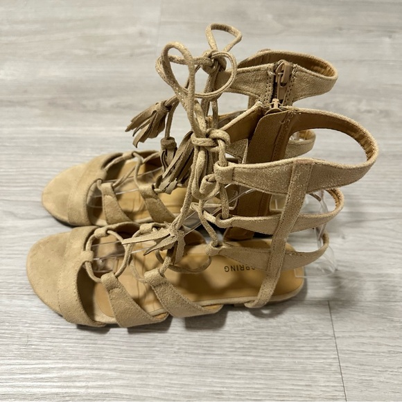 Call It Spring Villamor Lace Up Tassel Flat Sandals - Picture 4 of 6